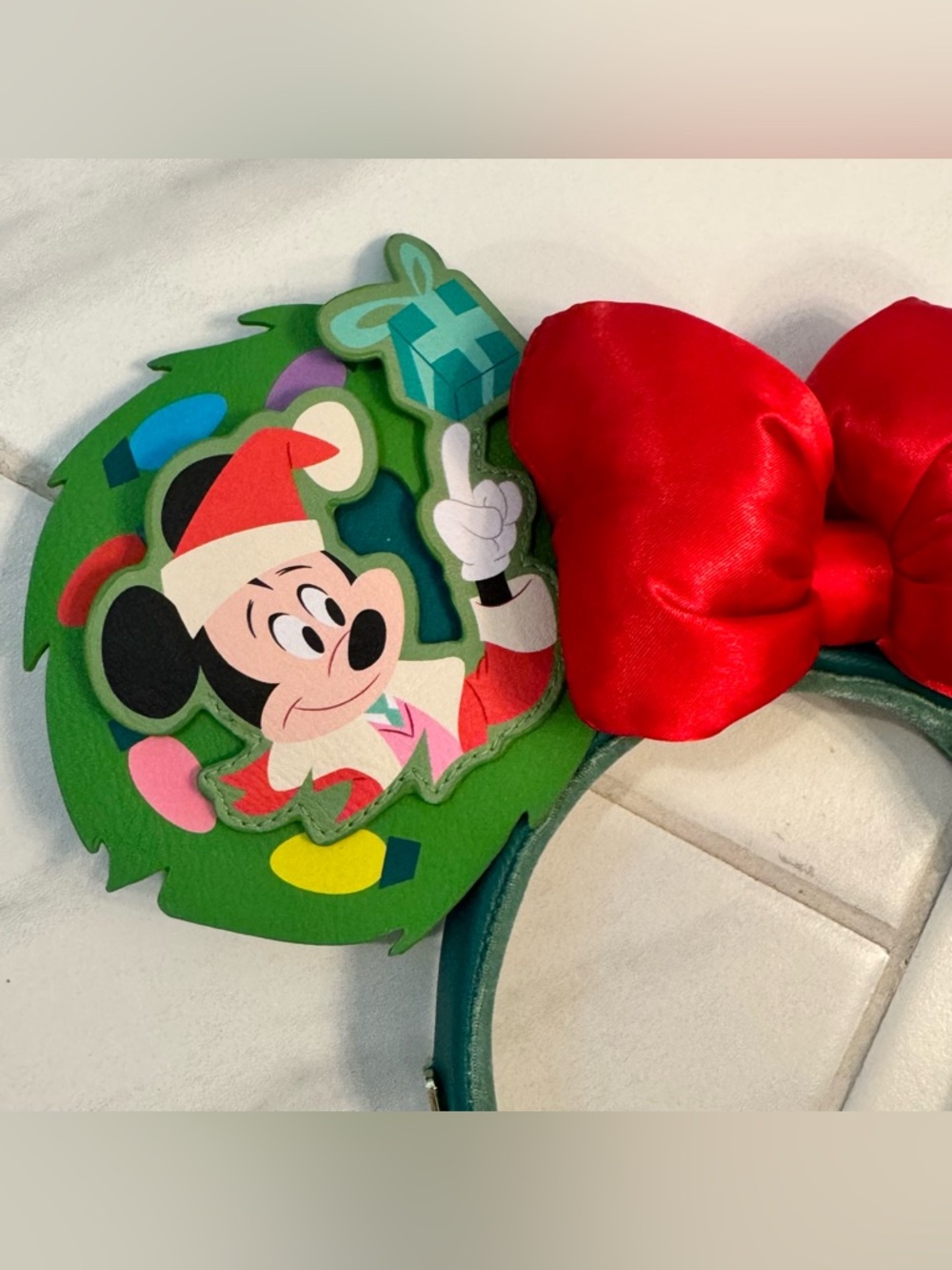 Disney Loungefly Ears Headband - 2023 Holiday Mickey & Minnie - Picture 3 of 5